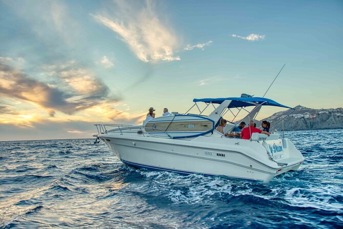 1 Hour Cabo Highlights on a 33ft Luxury Yacht - A quick yacht ride with Cabo’s big sights