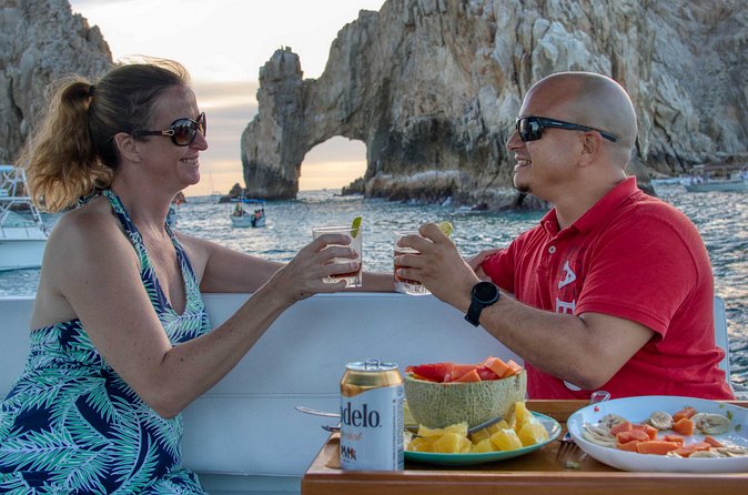 1 Hour Cabo Highlights on a 33ft Luxury Yacht - Timing is the main tradeoff