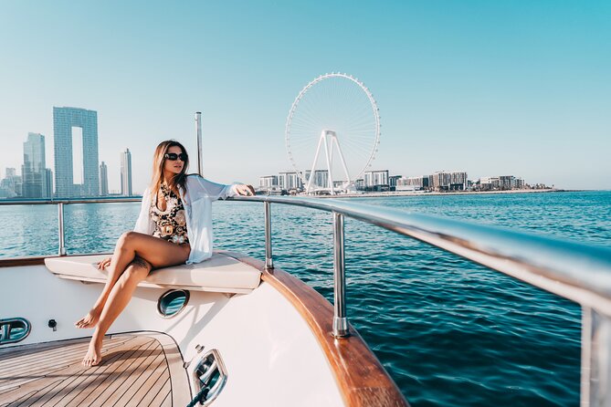1 HR - Dubai Marina Luxury Yacht Tour - The Dubai Marina canal and shoreline