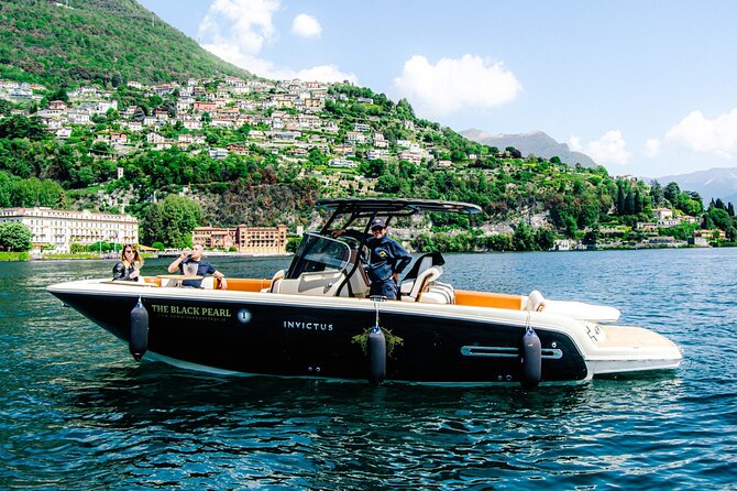 1H Luxury Cruise Como Lake Tender Yacht Invictus 9 Pax - A quick yacht ride with a front-row view of Lake Como