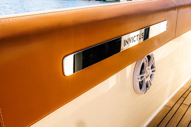 1H Luxury Cruise Como Lake Tender Yacht Invictus 9 Pax - Torno and Villa Pliniana