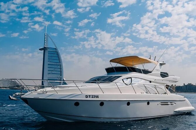 2 hour Private Yacht Tour with Dubai Marina Skyline View - Why the private format works well