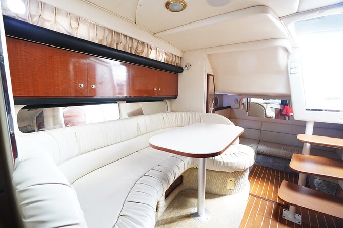 2 Hour Serenity and Scenery Yacht Cruise Miami - Choosing the captain and managing expectations