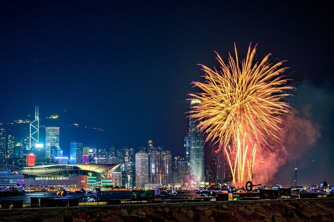 2025 Chinese New Year Fireworks Open Bar Yacht Dinner Cruise HK - Fireworks, countdown timing, and the best viewing moments