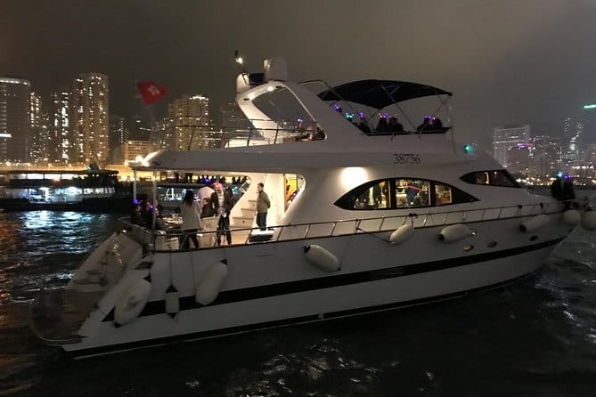 2025 Chinese New Year Fireworks Open Bar Yacht Dinner Cruise HK - Three hours of Victoria Harbour views, drinks, and food
