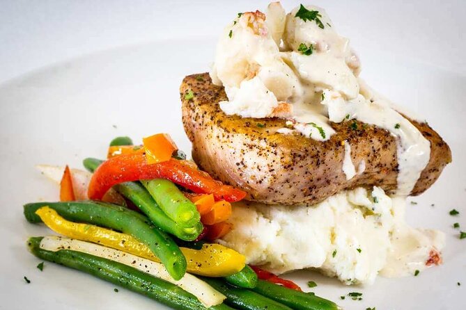 3 Hour Destin Dinner Cruise: Solaris Yacht in Miramar Beach - The first 30 minutes: views, music, and a chance to settle in