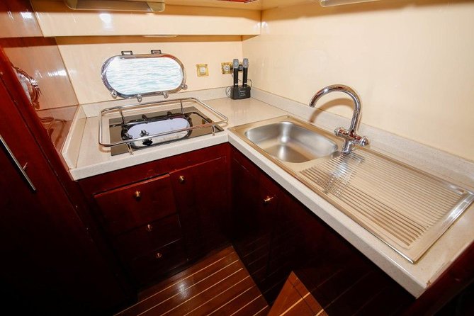 3-Hour Luxury Yacht Cruise from Dubai Marina - Food is the biggest value question