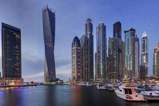 3-Hour Luxury Yacht Cruise from Dubai Marina - Seeing Dubai from the water