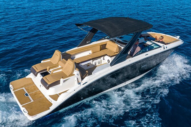 30ft Luxury Private Yacht Charter on South Lake Tahoe - The private yacht setup for groups of up to 12