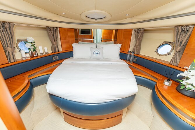 3hr Yacht- Palm Jumeirah with FREE Snacks and 30 Min Seabob - Who will enjoy this yacht outing most