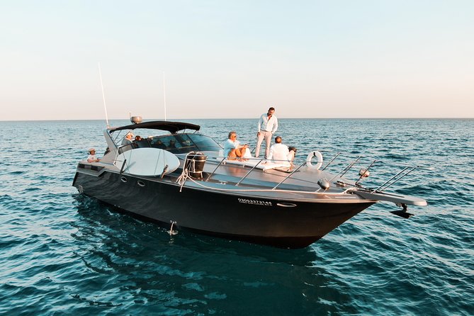 4-hour Private Yacht Cruise in Cabo - Starting from H Dock in Cabo San Lucas