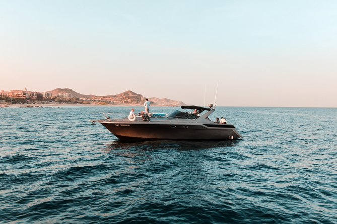 4-hour Private Yacht Cruise in Cabo - Choosing between Santa Maria, Chileno Bay, and El Médano
