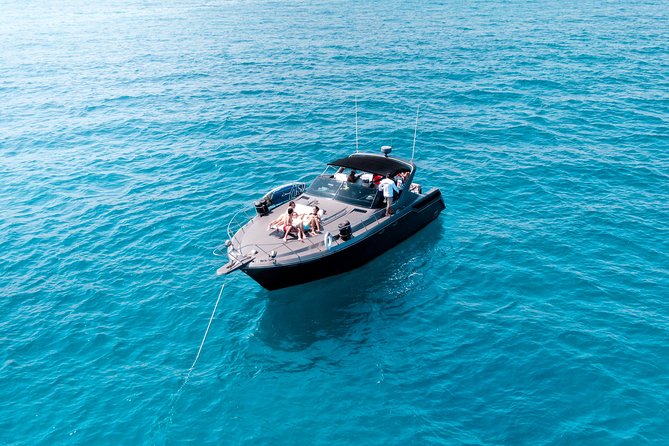 4-hour Private Yacht Cruise in Cabo - The crew and the feel of a private boat