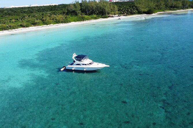 4 hours snorkel & beach tour - Private Yacht 47 ft - What the $1,299 price really buys