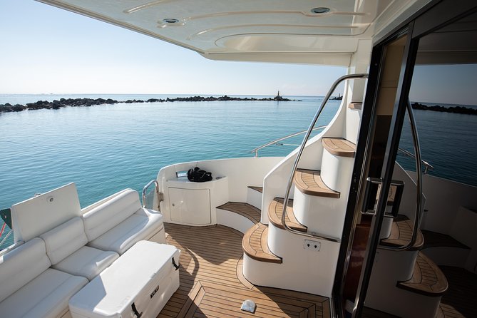4H 42' Azimut Yacht All-Inclusive from Tulum & Playa del Carmen. - Ceviche, snacks, and an open bar back on the boat