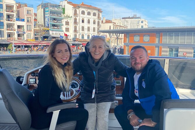 5-Hours Private Luxury Yacht for Bosphorus Cruise in Istanbul - Beylerbeyi Palace and the Asian side
