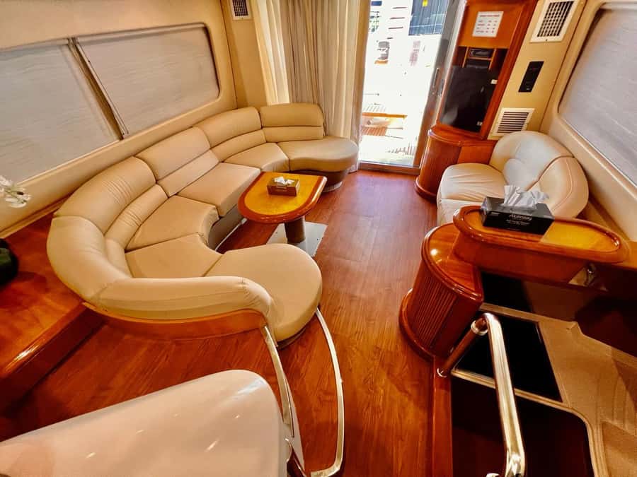 50 feet Private Luxury Yacht Tour In Dubai Marina - The Lagoon Swim Stop