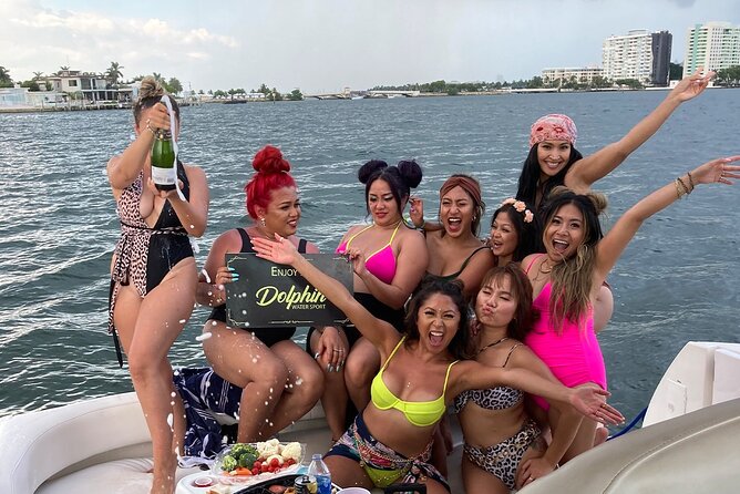 50ft Luxury Yacht Tour in Miami Beach Captain, Fun & Party! - Price, fuel, captain, and dock charges