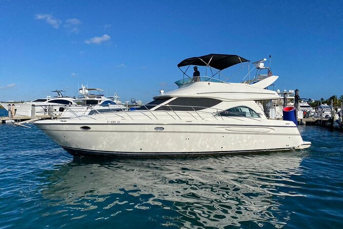 50ft Miller Blue | Miami Yacht Rental | 3 to 6 Hours | 13 Ppl - What a private Miami yacht outing really gives you