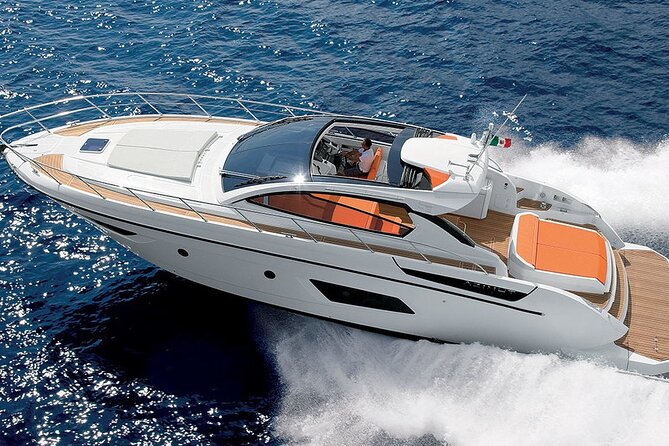 52' Azimut Yacht Charter - Key points to know before you book