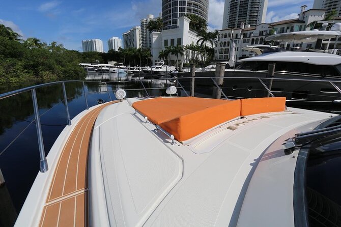 52' Azimut Yacht Charter - Nixon Sandbar is where the day changes pace