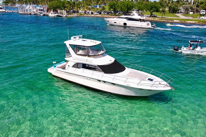 52' Yacht Rental in Miami Beach with Experienced Captain - The route: city views, islands, beaches, and a sandbar