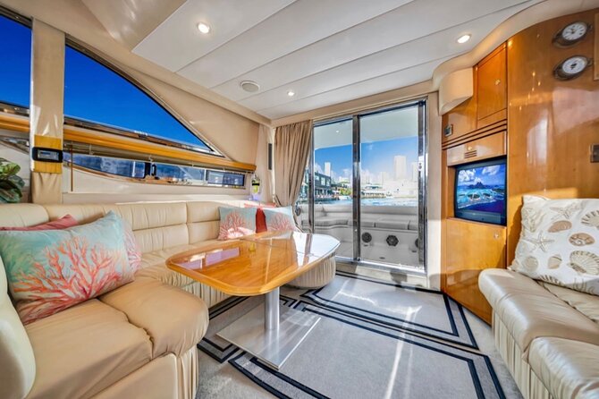 55ft + FREE HOUR Miami Yacht Rental 3 to 6 Hours 13 People - What is provided onboard