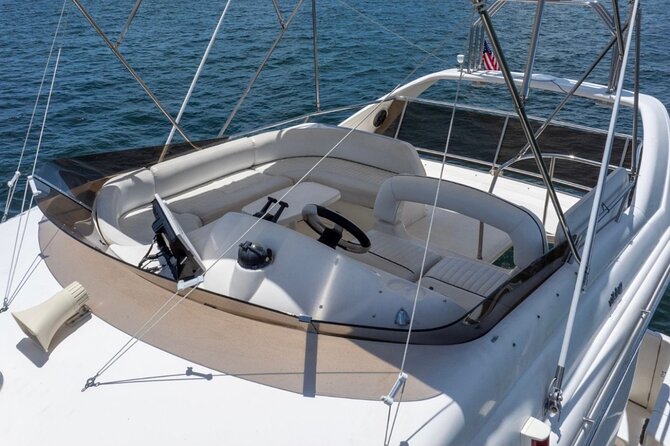 55ft + FREE HOUR Miami Yacht Rental 3 to 6 Hours 13 People - Leaving from Regal Marina