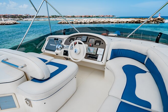 5H private 50' Yacht All-Inclusive from Tulum & Playa del Carmen - In-Ha is the main reason to bring your mask