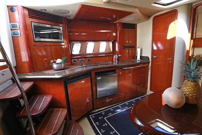 5H Private Lux 40' Yacht All Inclusive - Tulum & Playa del Carmen - Cruising north toward InHa reef