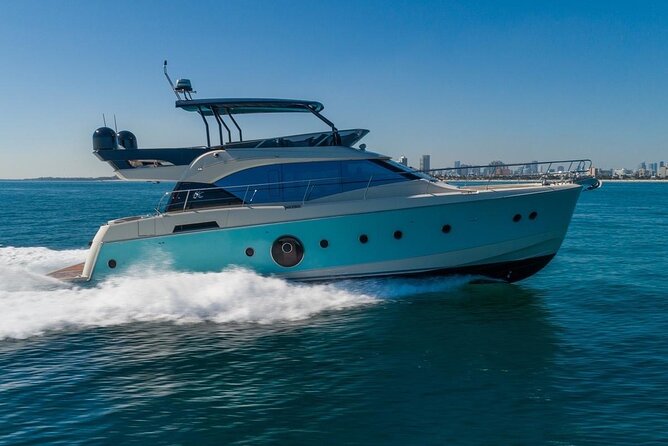 62ft Yacht Tour in Miami Beach with Captain Beneteau MC6 Fly - A private yacht day from Bill Bird Marina