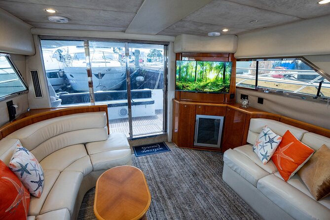 70ft + Free Hour | Miami Yacht Rental | 3 to 8 Hours | 13 ppl - What the Miami yacht experience is really like