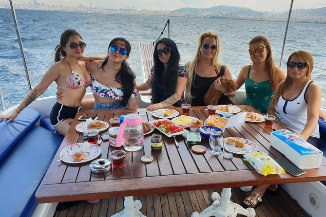 8-Hours Private Swimming Luxury Yacht Cruise to Princes' Island - Kınalıada, the first island close to Istanbul