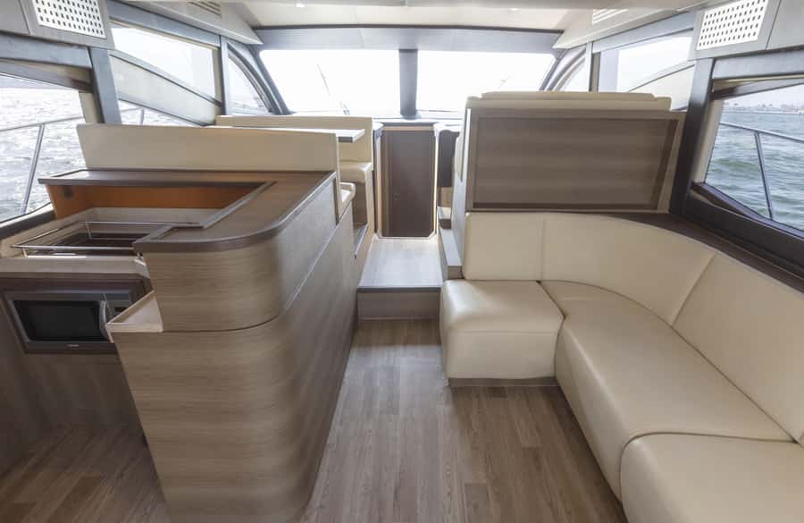 Affordable Yacht Rental Viktoriia from Dubai Marina - Food, drinks, music, and the BBQ option