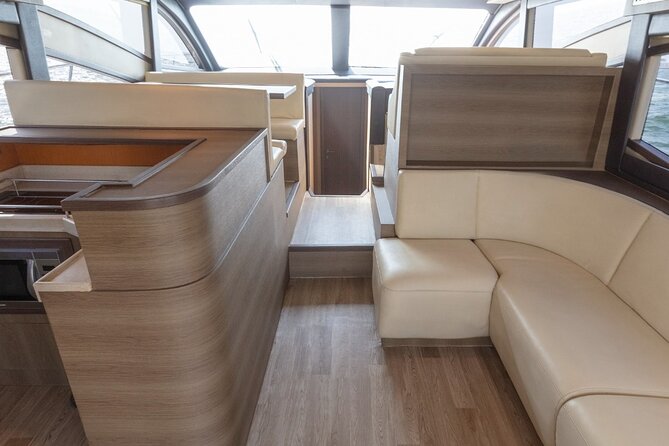 Affordable Yacht Rental Viktoriia from Dubai Marina - Service can make or break the outing