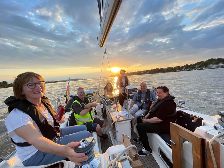 "After Work" - Sailing-Yacht Cruising Event, Hamburg/Elbe - The Airbus factory and Mühlenberger Loch
