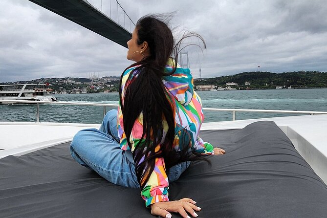 Afternoon Bosphorus Cruise Luxury Yacht with Professional Guide - What the $25.74 price includes