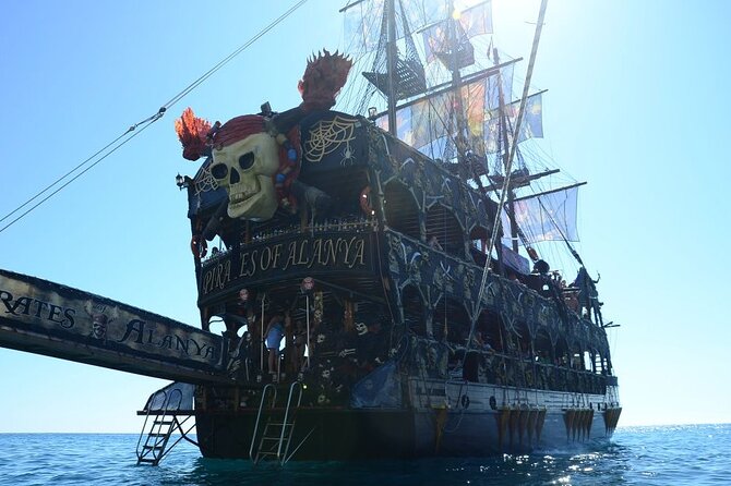 Alanya: Pirates Yacht Tour with Lunch and Soft Drinks - Lunch, water, and soft drinks included