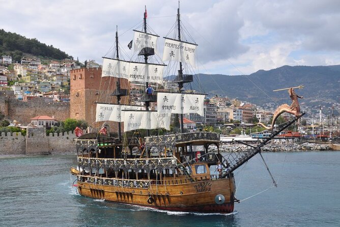 Alanya: Pirates Yacht Tour with Lunch and Soft Drinks - Is a group of up to 150 too large?