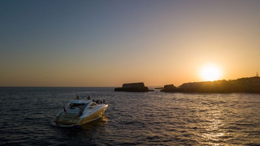 Algarve: Private Yachts Rental - Who will get the most from this yacht charter?