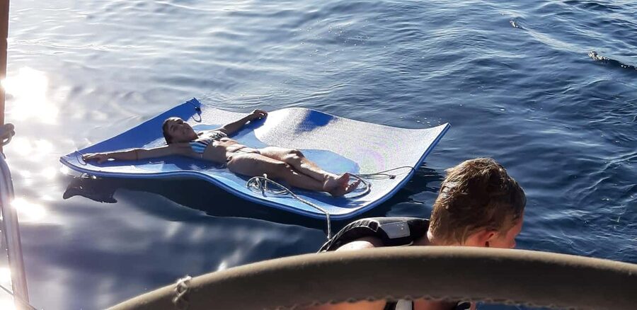 Always private 4 hour - Sail- dolphin Yacht Charter-paddle - Dropping anchor for a swim and snorkel