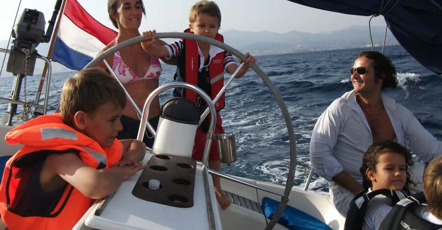 Always private 4 hour - Sail- dolphin Yacht Charter-paddle - Sailing toward Marbella or searching near Gibraltar