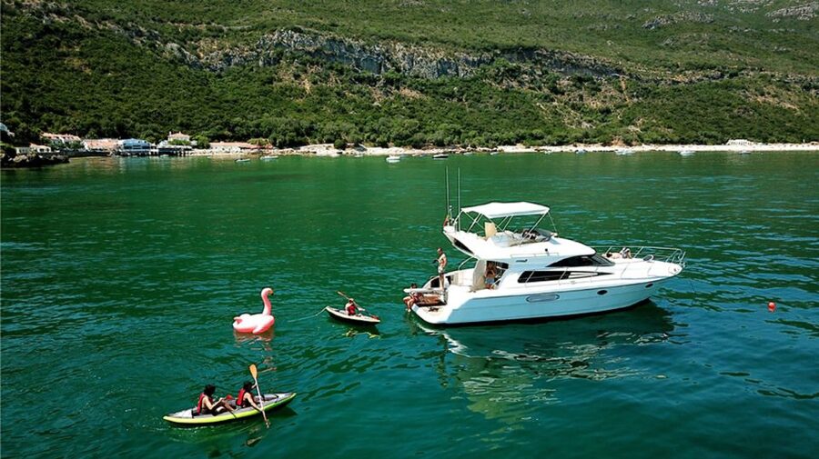 Arrábida Full-Day Yacht Tour from Lisbon - Key points at a glance