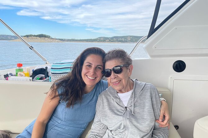 Austin Yacht Charter Experience on Lake Travis - Food, drinks, and the four-hour rhythm