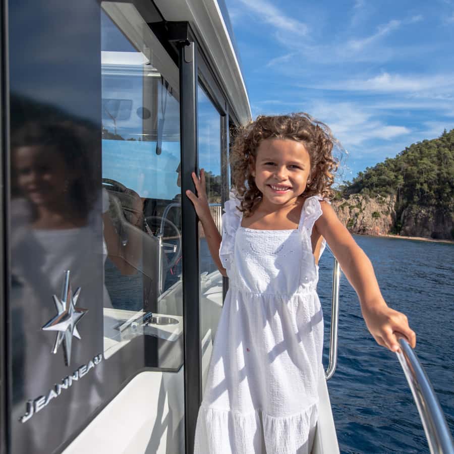 Bali: Private Sunset Yacht for Party & Birthday - Sunset, music, snacks, and the party setup