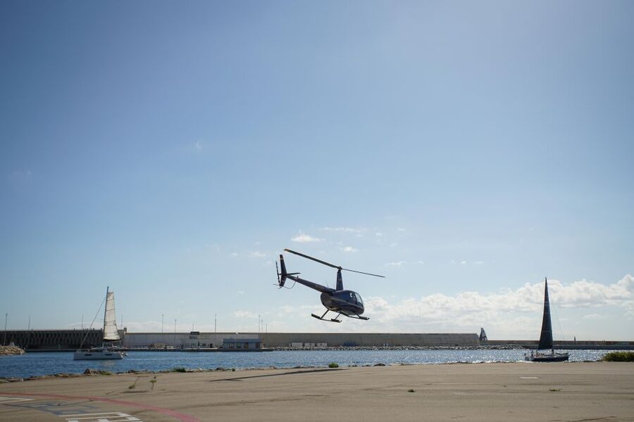Barcelona: Helicopter Flight with Optional Yacht Cruise - Why the combined option needs careful planning