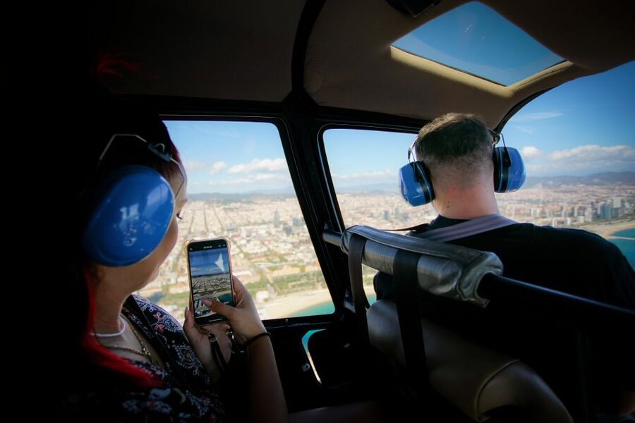 Barcelona: Helicopter Flight with Optional Yacht Cruise - Choosing between 7, 10, and 12 minutes