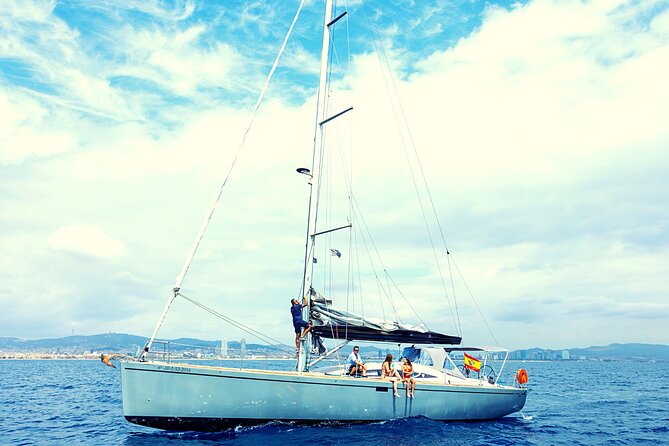 Barcelona Luxury Yacht Cruise – Day or Sunset, Open Bar & Snacks - Day sailing or sunset cruise?
