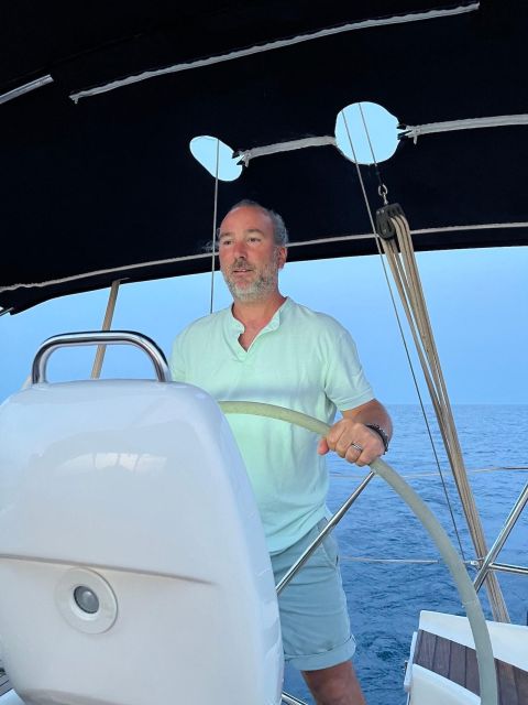 Barcelona: Private Sailing Yacht Cruise - How the private format affects the price