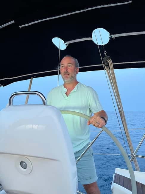 Barcelona: Private Sailing Yacht Cruise - Seeing the port, Columbus statue, and unusual yachts